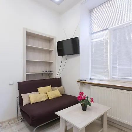 на вулиці проспект свободи 22 одразу біля оперного, біля фонтану Apartment Lviv