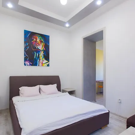 Apartment на вулиці проспект свободи 22 одразу біля оперного, біля фонтану *