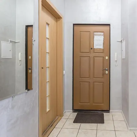 на вулиці проспект свободи 22 одразу біля оперного, біля фонтану * Львов