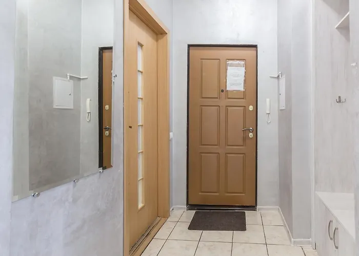 на вулиці проспект свободи 22 одразу біля оперного, біля фонтану * לבוב