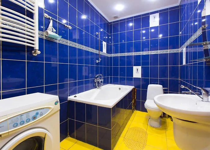 на вулиці проспект свободи 22 одразу біля оперного, біля фонтану * Lviv