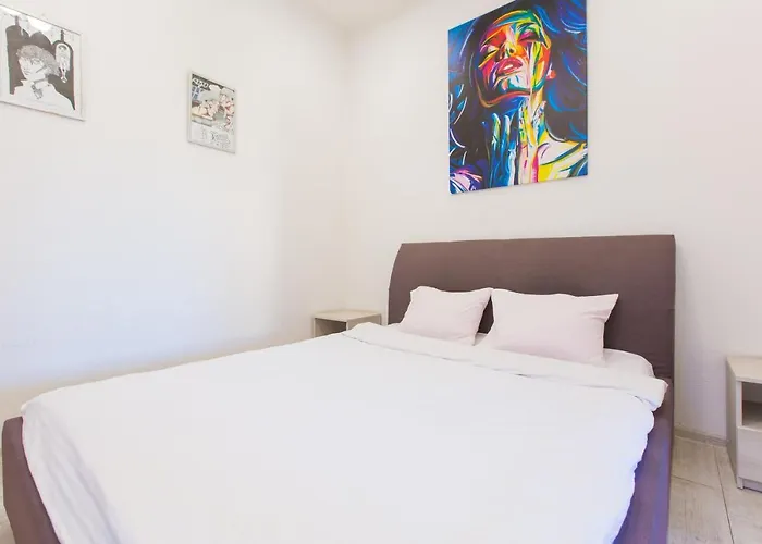 на вулиці проспект свободи 22 одразу біля оперного, біля фонтану Appartement *