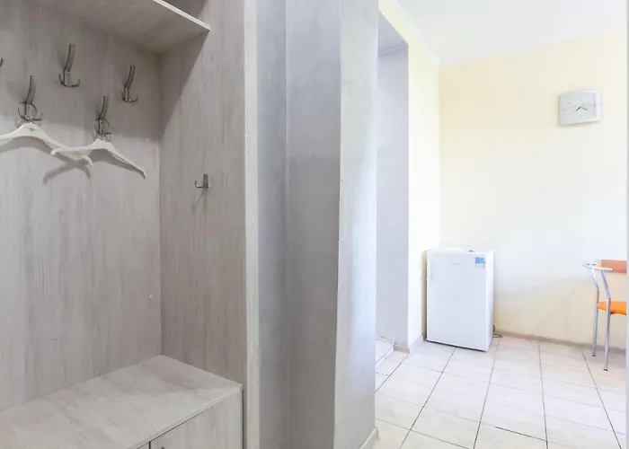 на вулиці проспект свободи 22 одразу біля оперного, біля фонтану * לבוב