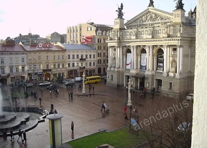 на вулиці проспект свободи 22 одразу біля оперного, біля фонтану Appartement